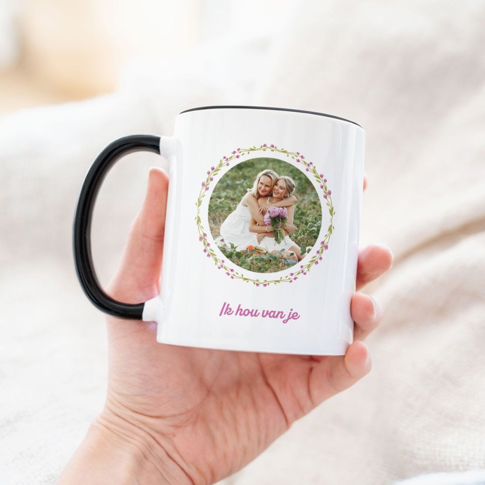 Gepersonaliseerde mok bloemenkrans met foto en tekst