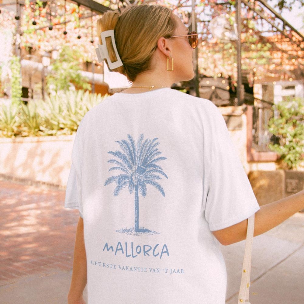 Gepersonaliseerd t-shirt met palmboom en tekst