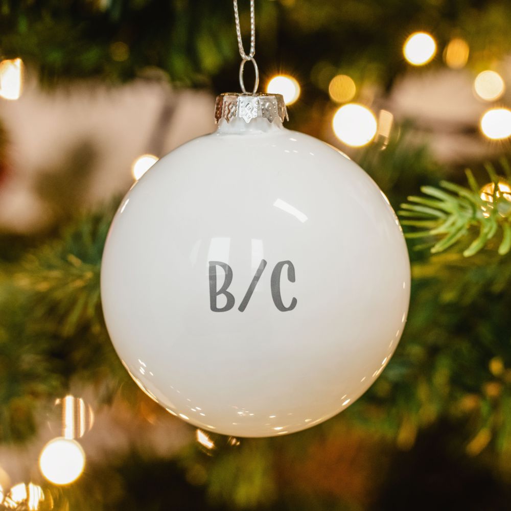 Gepersonaliseerde kerstbal met monogram