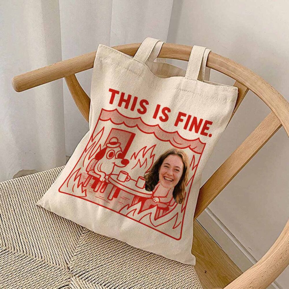 Canvas tas met foto bedrukken This Is Fine meme