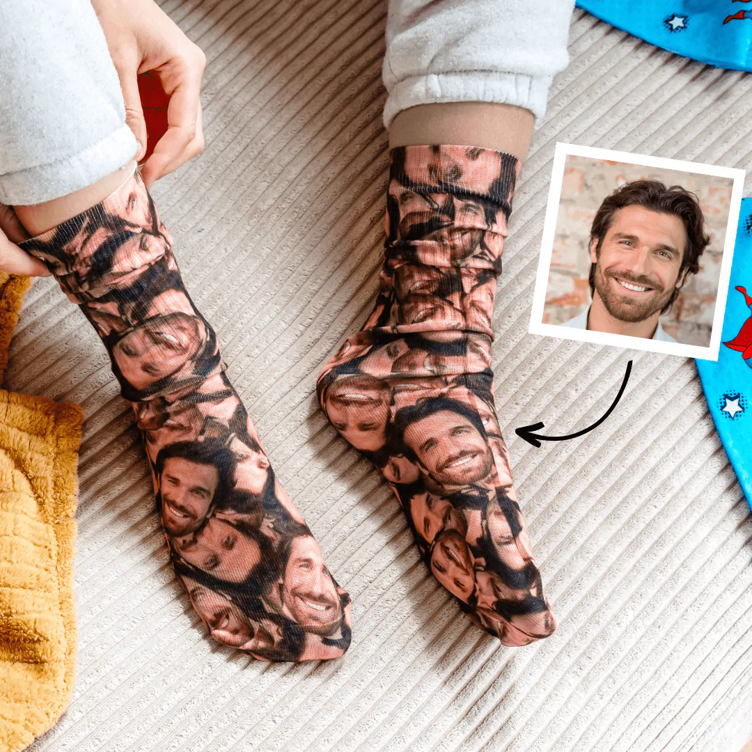 Gepersonaliseerde sokken met comic gezicht
