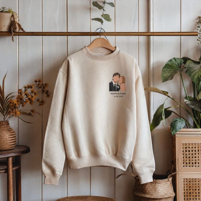 Gepersonaliseerde trui met kleine illustratie