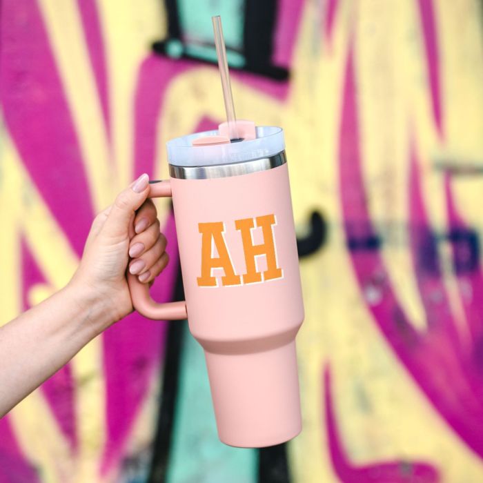 Gepersonaliseerde drinkbeker met rietje en monogram