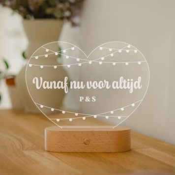 Gepersonaliseerde LED lamp hartje met lichtketting en tekst