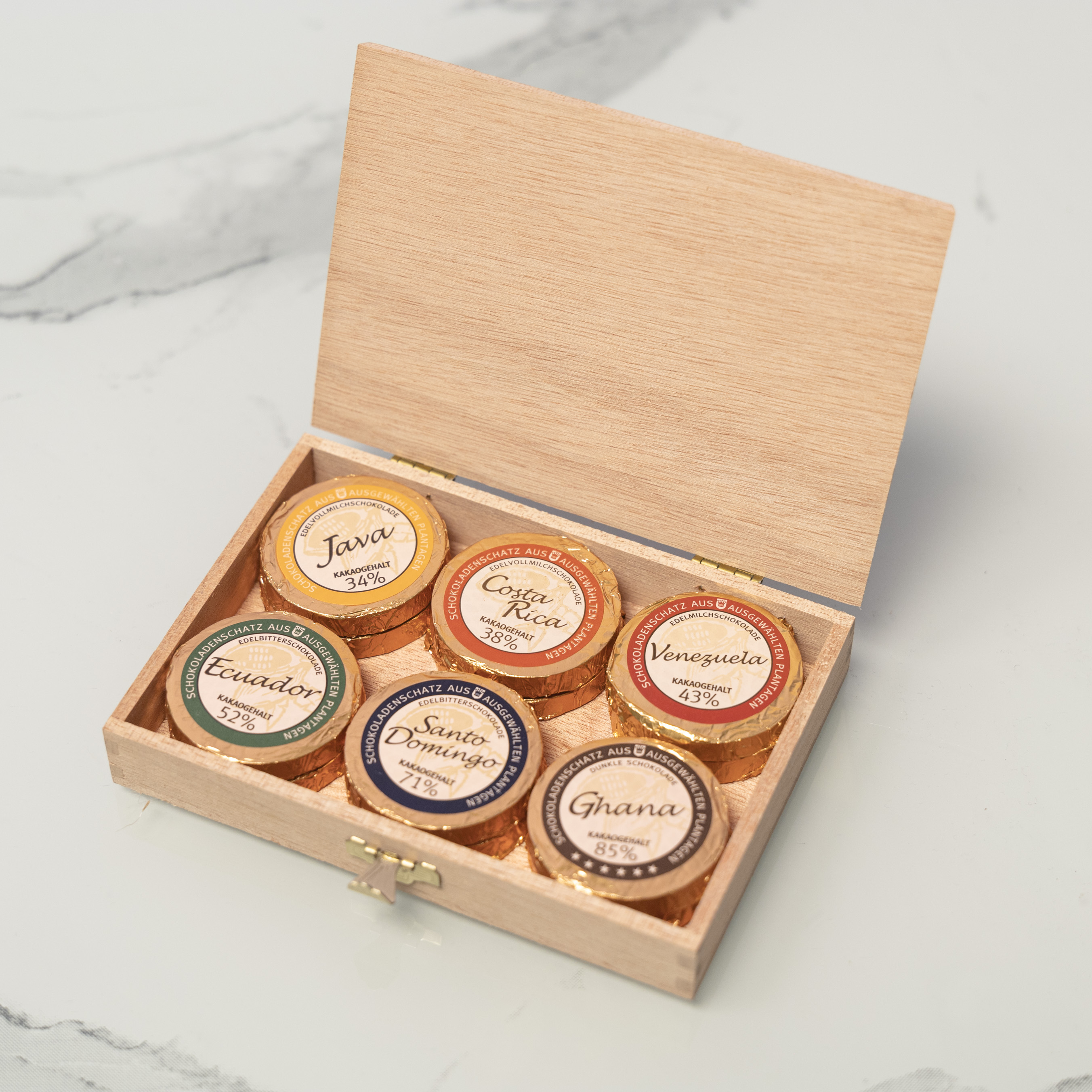 Gepersonaliseerd Houten Doosje Chocolade met Foto en Goudstukken