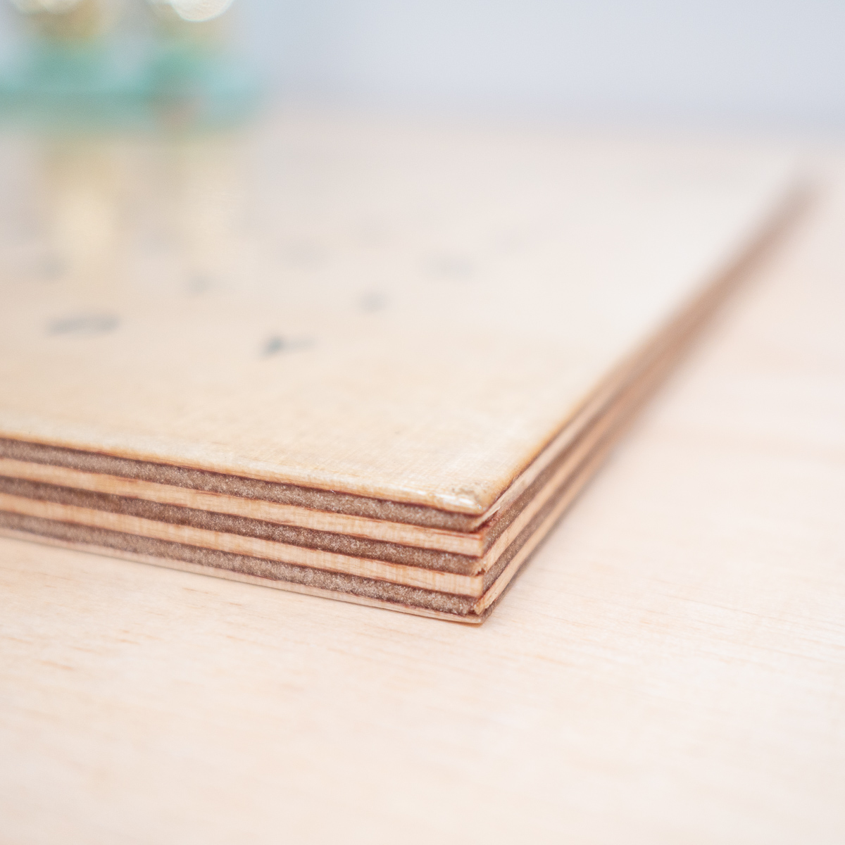 Personaliseerbare woordzoeker op hout