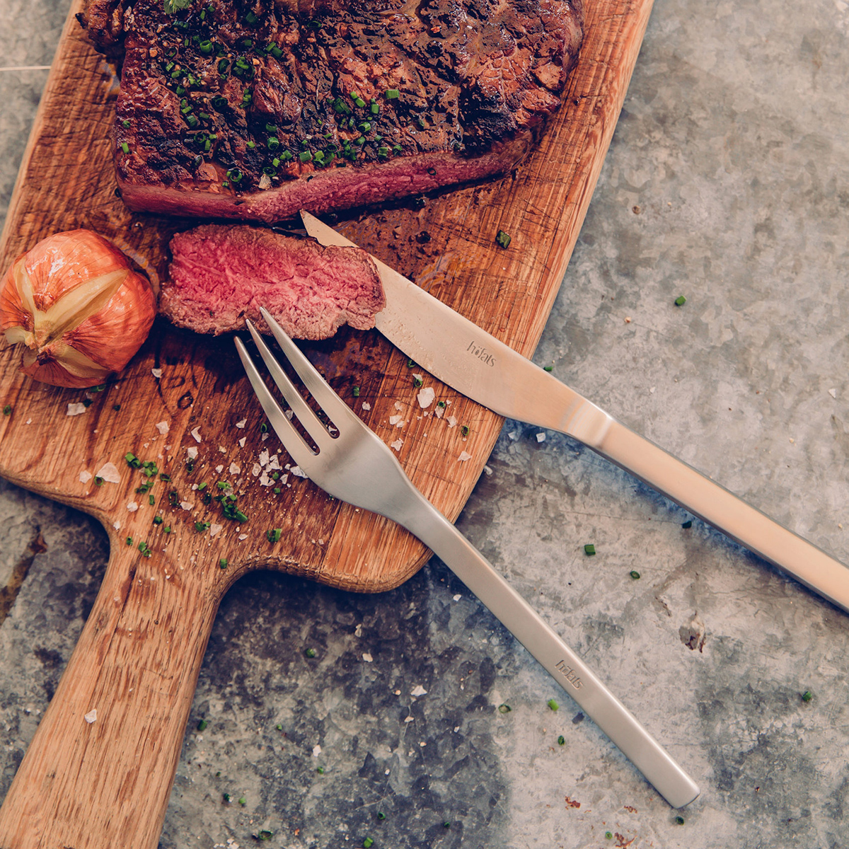 Steakbestek in houten geschenkdoos