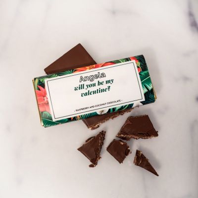 Personaliseerbare chocolade met bloempatroon en tekst Personaliseerbare chocolade met bloempatroon en tekst