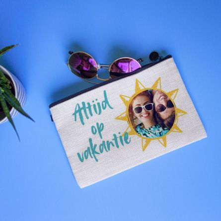 Personaliseerbaar make-up tasje met afbeelding en tekst
