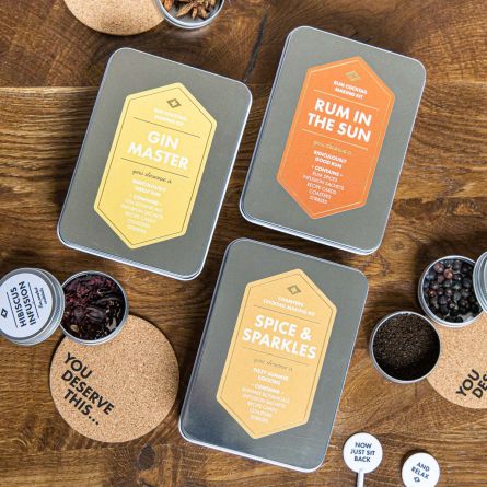 Zomerse cocktailsets in een box