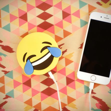 Emoji vreugdetranen oplader voor smartphones